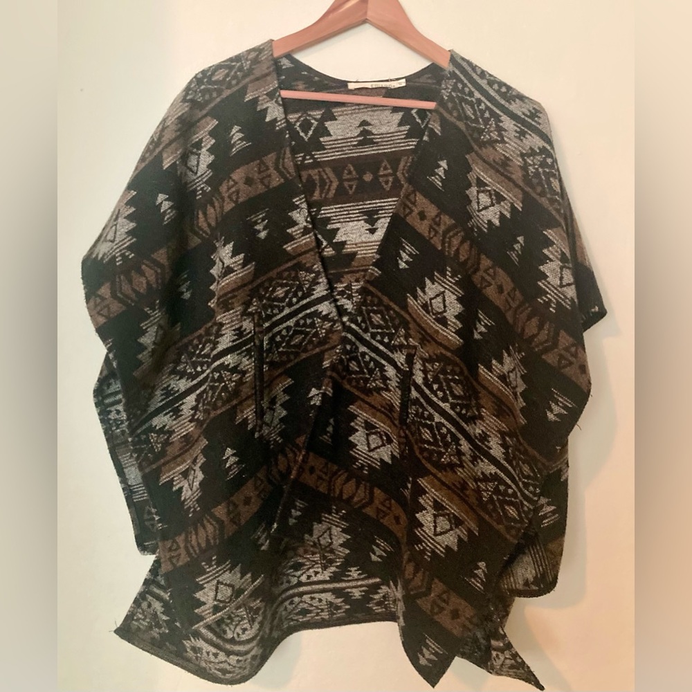 Ellison Aztec Tribal Poncho Cape Jacket Brown Black Southwestern Lagenlook Wrap